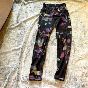 All in Motion Floral Leggings Size XS